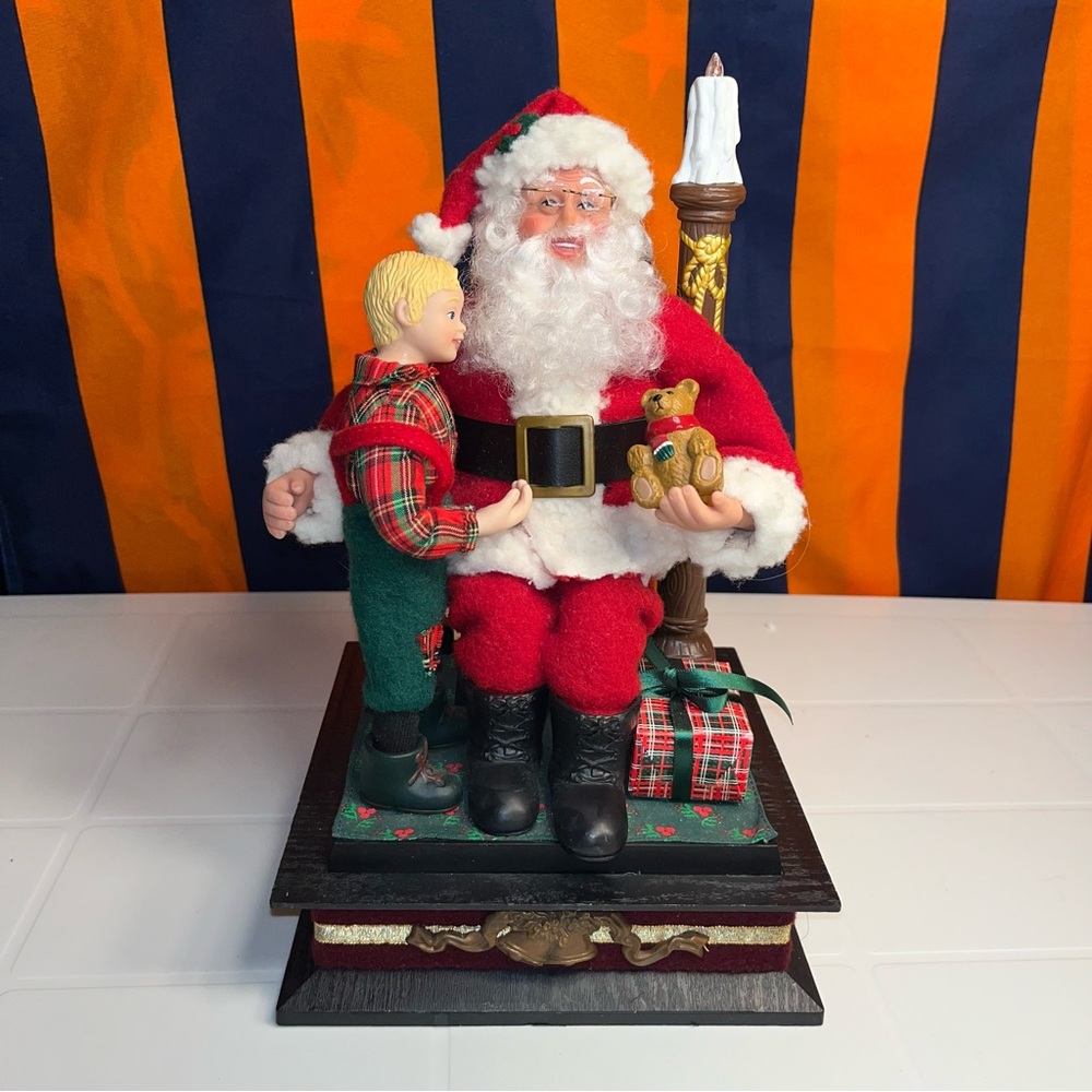 Vintage 1993 Musical And Illuminated Holiday creations Scene Santa With Child